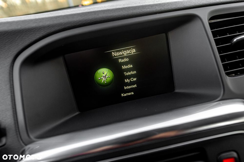 Volvo V60 D3 Geartronic Summum - 26