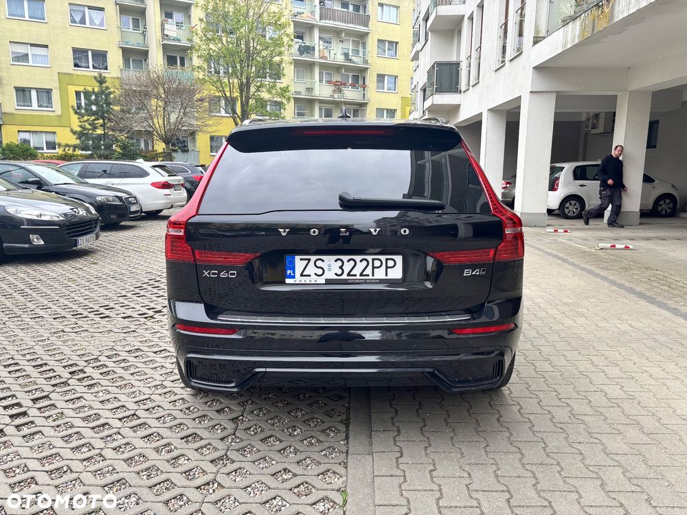 Volvo XC 60 B4 D AWD Plus Dark - 7