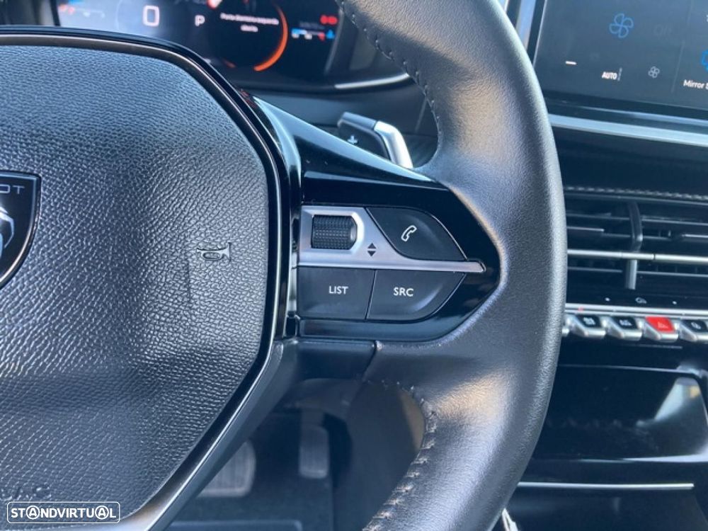 Peugeot 2008 1.2 Hybrid Allure e-DCS6 - 18