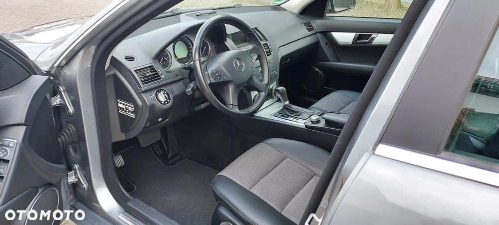 Mercedes-Benz Klasa C - 31