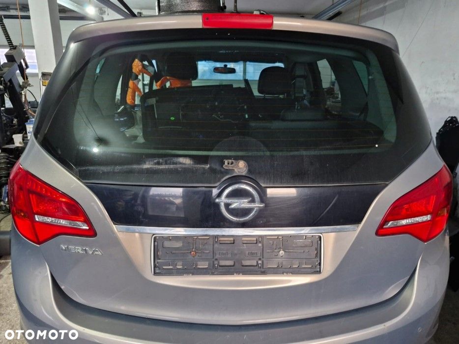 Tylna klapa bagażnika Opel Meriva B II europa Z40W