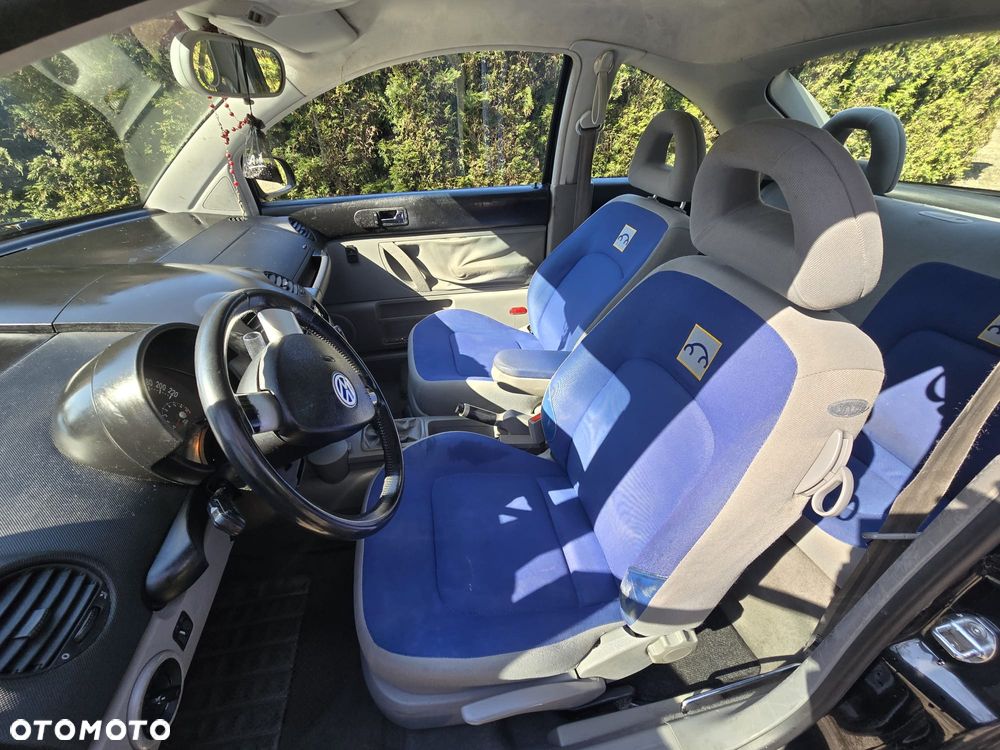 Volkswagen New Beetle - 5