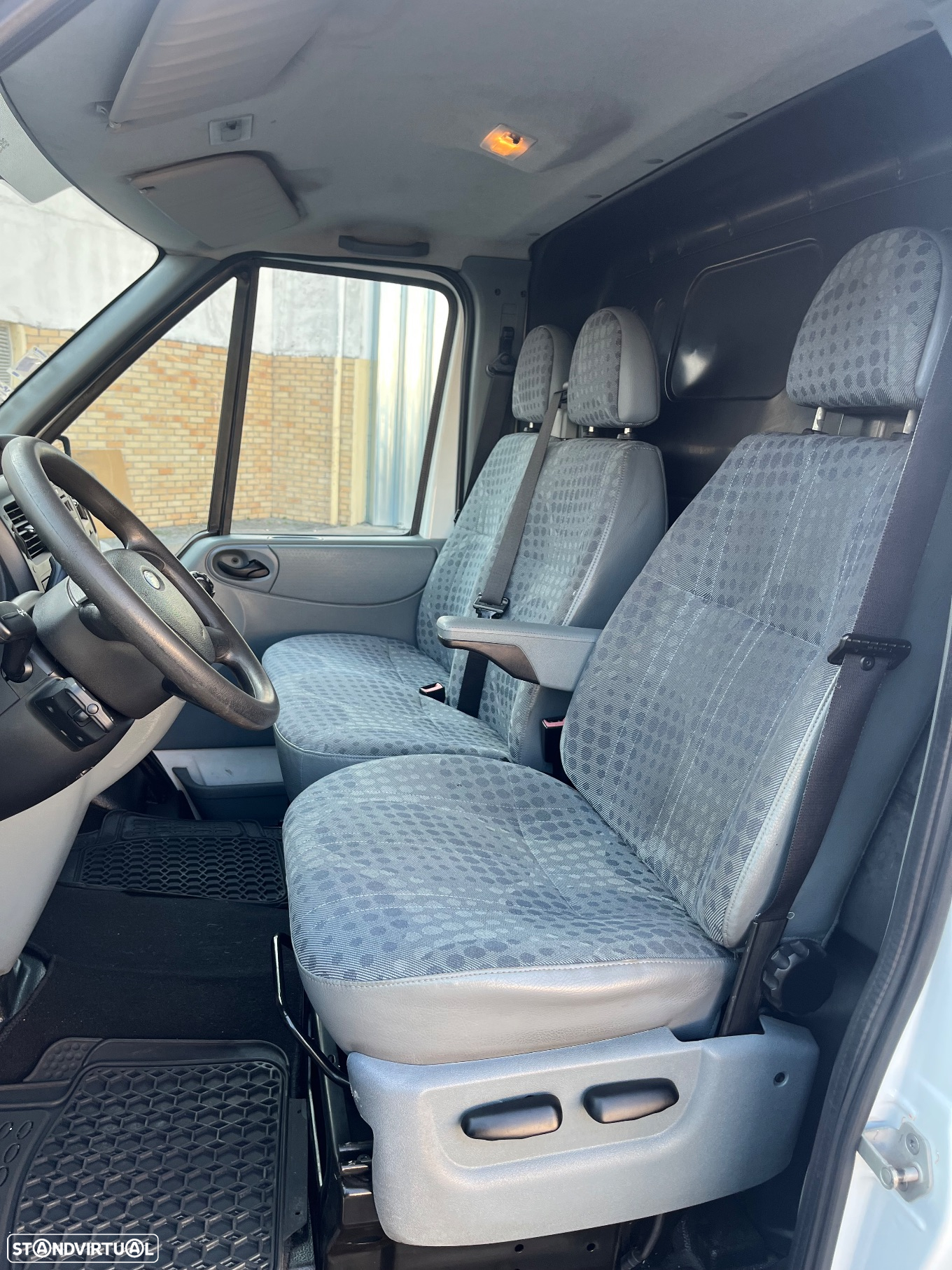 Ford TRANSIT/330L - 31