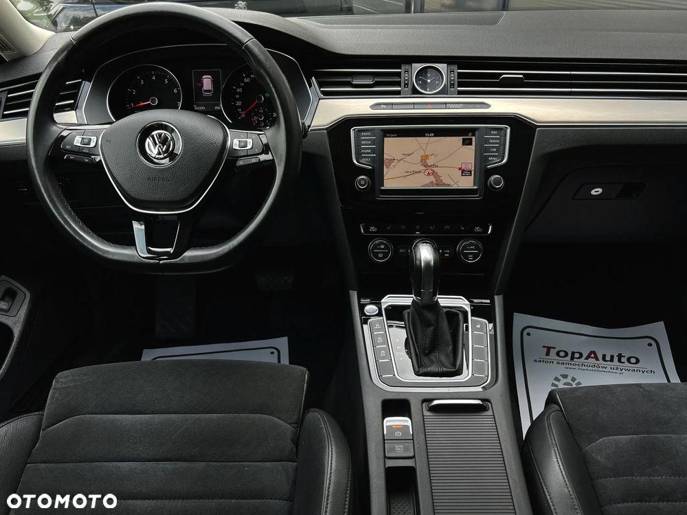 Volkswagen Passat - 36