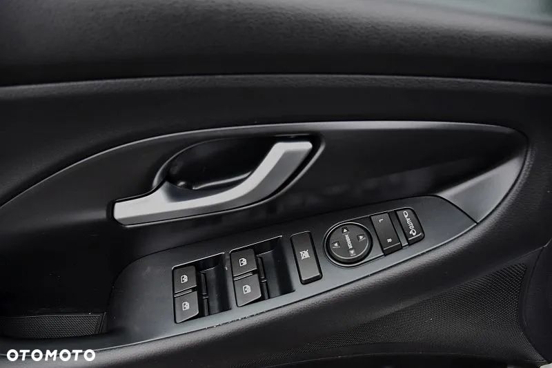 Hyundai i30 1.4 T-GDI Style - 17