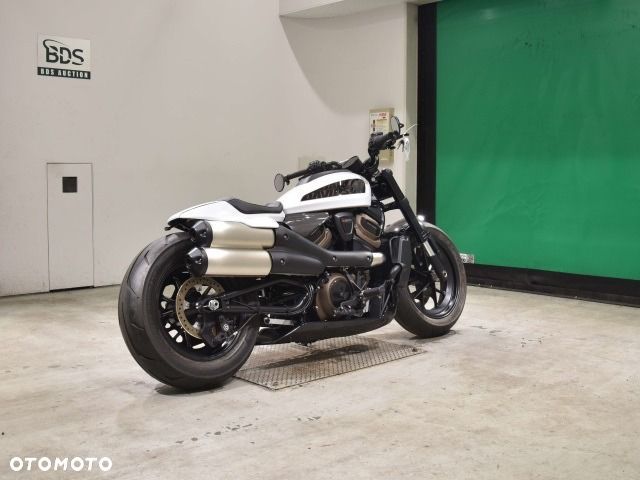 Harley-Davidson Sportster - 14