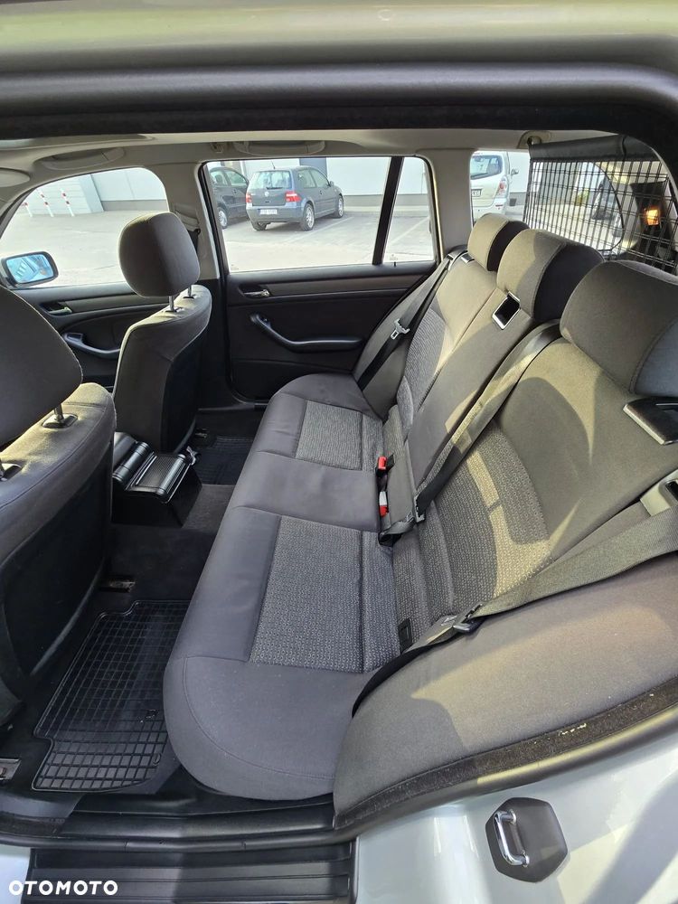 BMW Seria 3 320d - 11