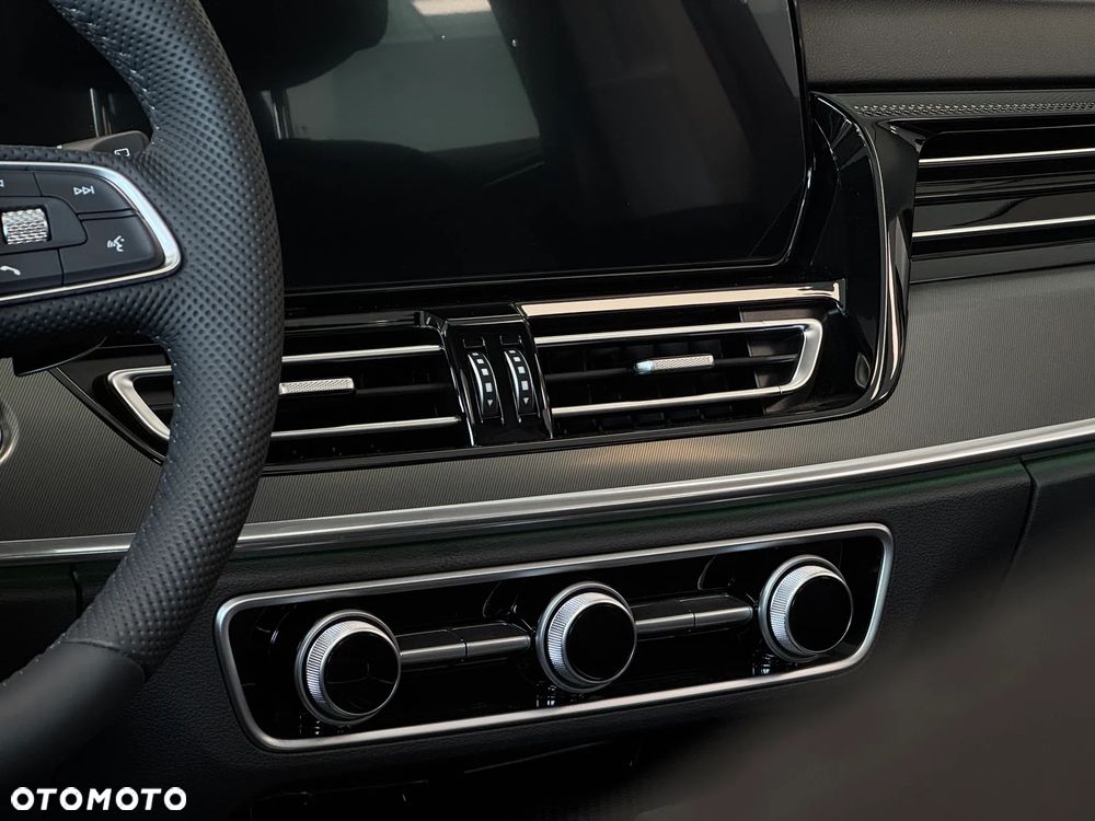 Hongqi HS5 2.0T Executive AWD - 8