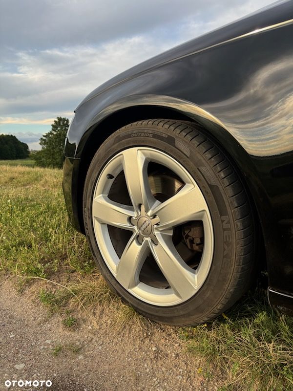 Audi A4 Avant 2.0 TDI DPF - 9