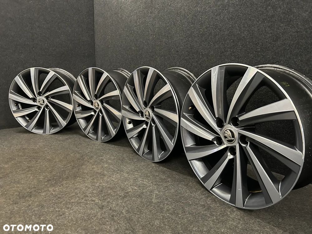 Alufelgi Skoda Octavia IV, III, VW Golf 7, 8, Toutan, Sportsvan 18 cali 5x112 4szt. Ładne! - 1