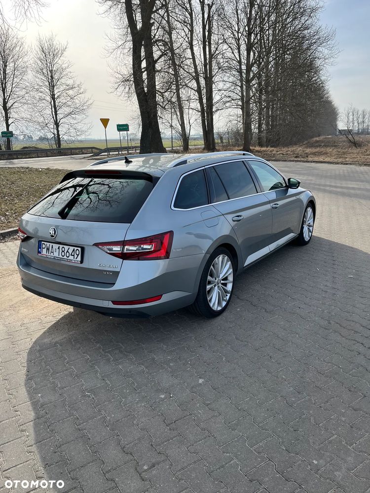 Skoda Superb 2.0 TDI SCR 4x4 L&K DSG - 2