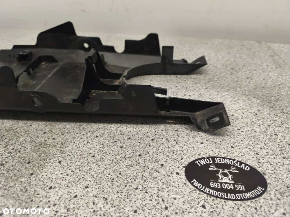 Nadkole, wypełnienie zadupka Triumph Trident 660 2022 - 9