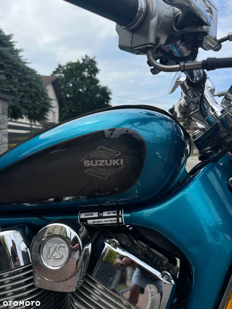 Suzuki Intruder - 3