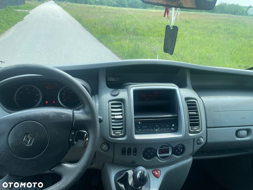 Renault Trafic FAP Passenger Black Edition - 9