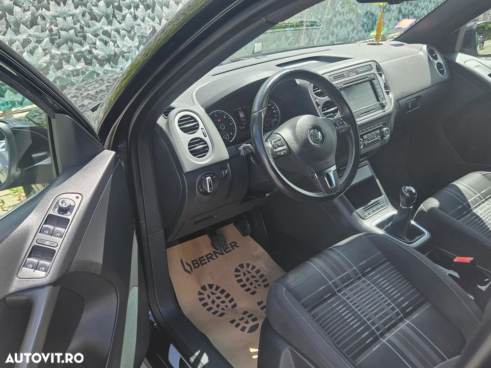 Volkswagen Tiguan 2.0 TDI DPF 4Motion BlueMotion Technology Lounge Sport & Style - 5