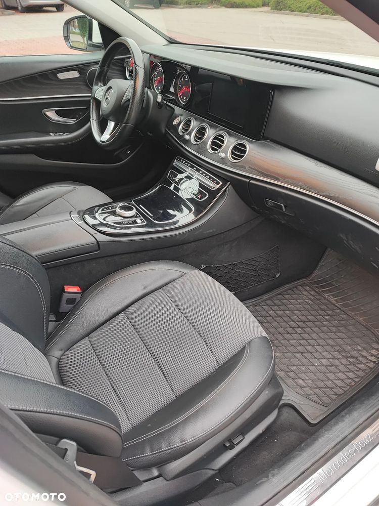 Mercedes-Benz Klasa E 220 d 9G-TRONIC - 6