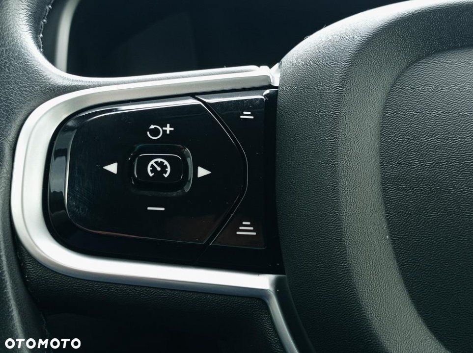 Volvo V90 Cross Country - 19