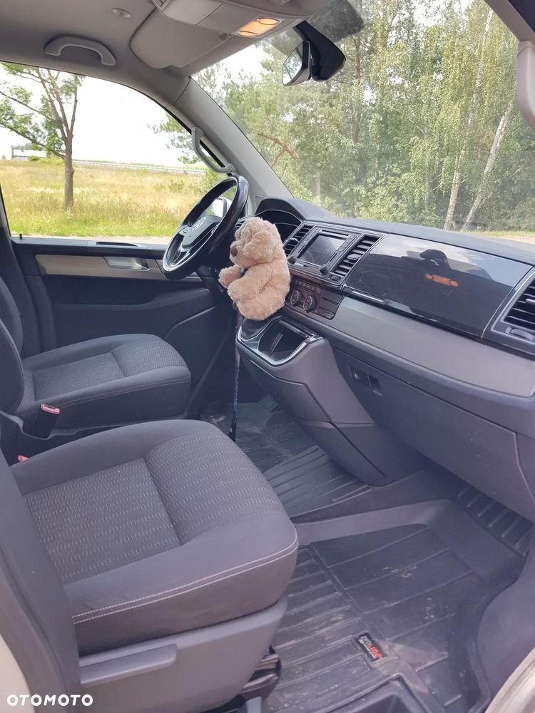 Volkswagen Multivan - 24