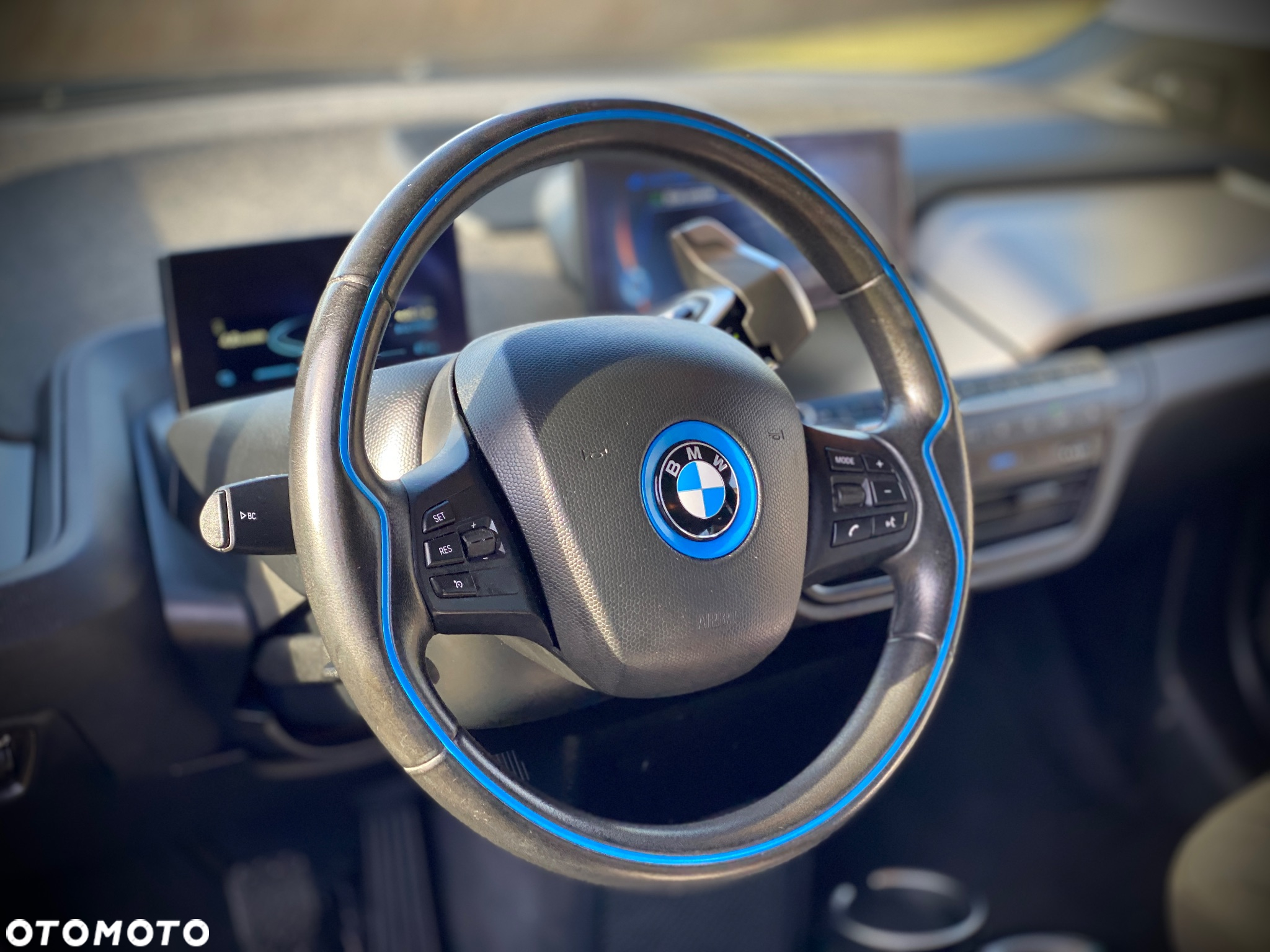 BMW i3 (60 Ah) - 13