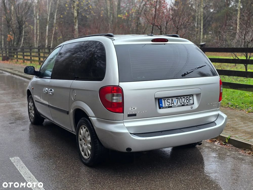 Chrysler Voyager 2.4 SE - 16