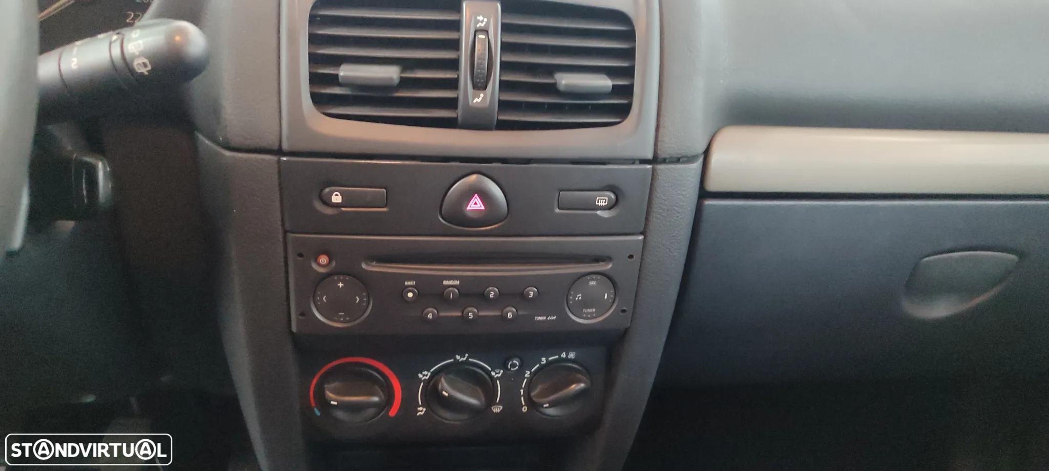 Renault Clio - 16