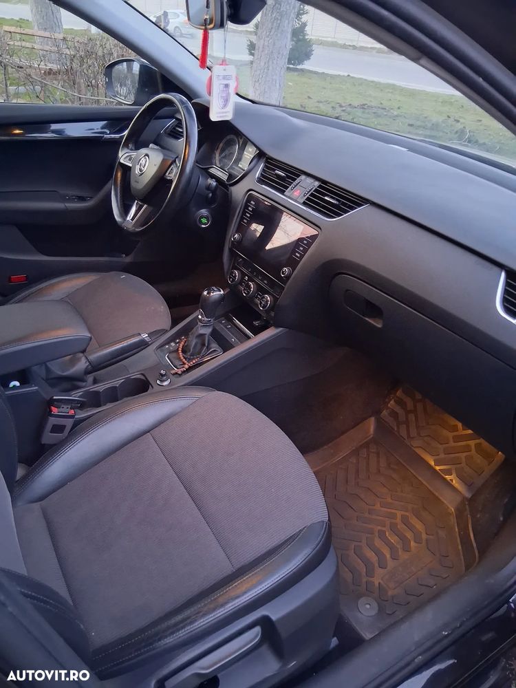 Skoda Octavia 2.0 TDI DSG Style - 5