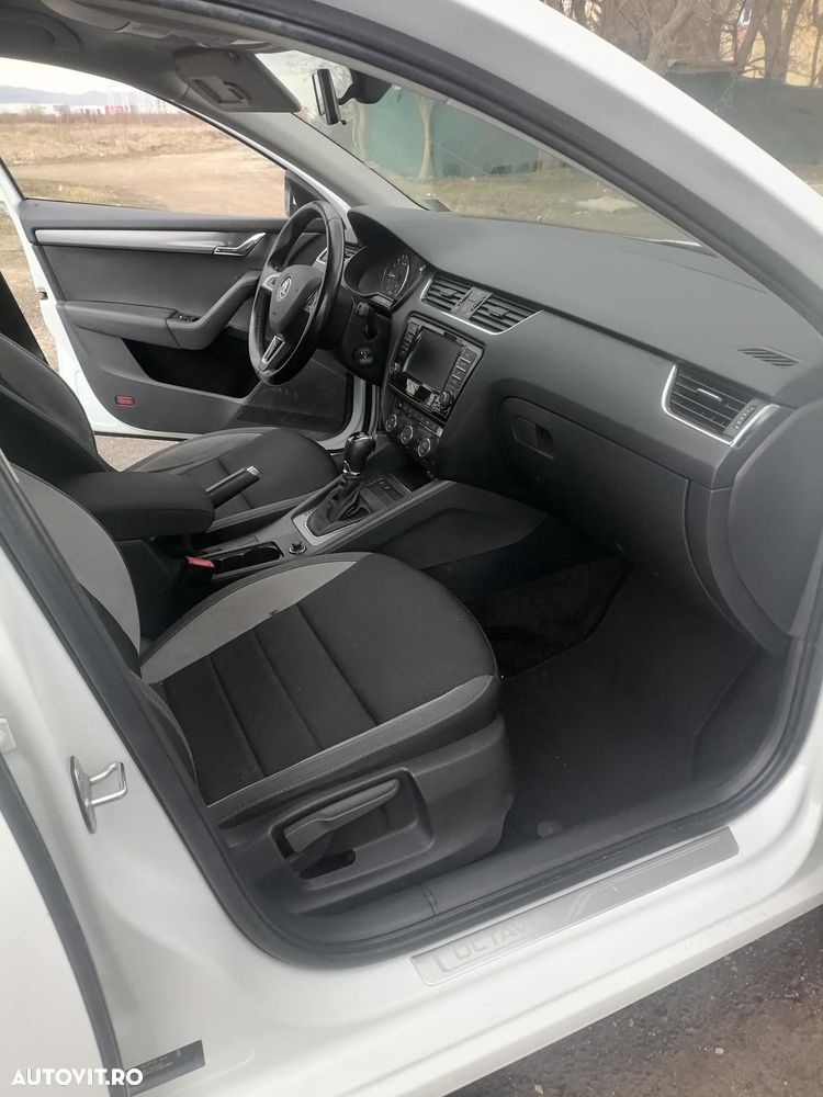 Skoda Octavia 2.0 TDI DSG Style - 13