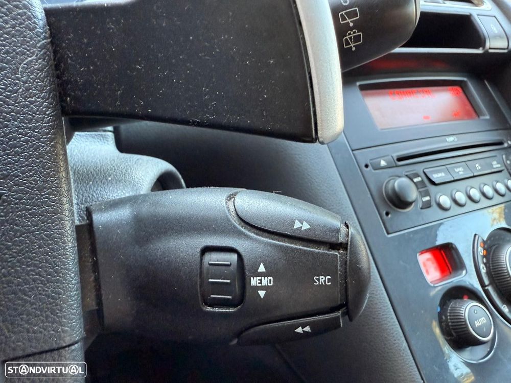 Peugeot 3008 1.6 HDi Executive CMP6 - 15