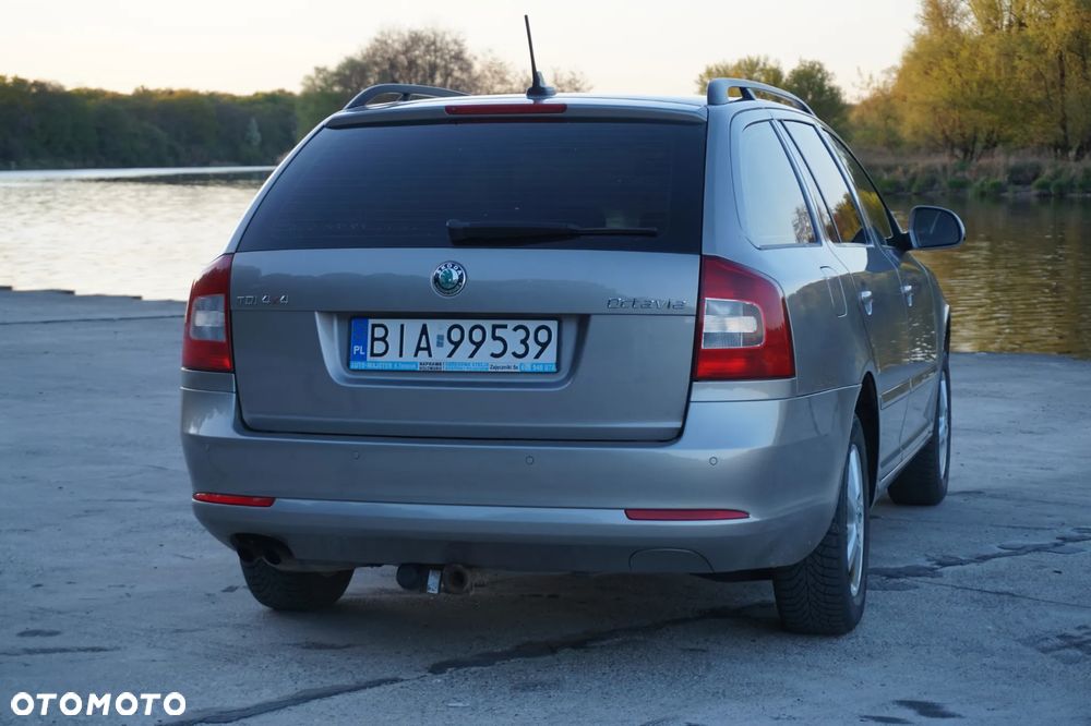 Skoda Octavia 1.6 TDI DPF 4x4 Ambition - 10