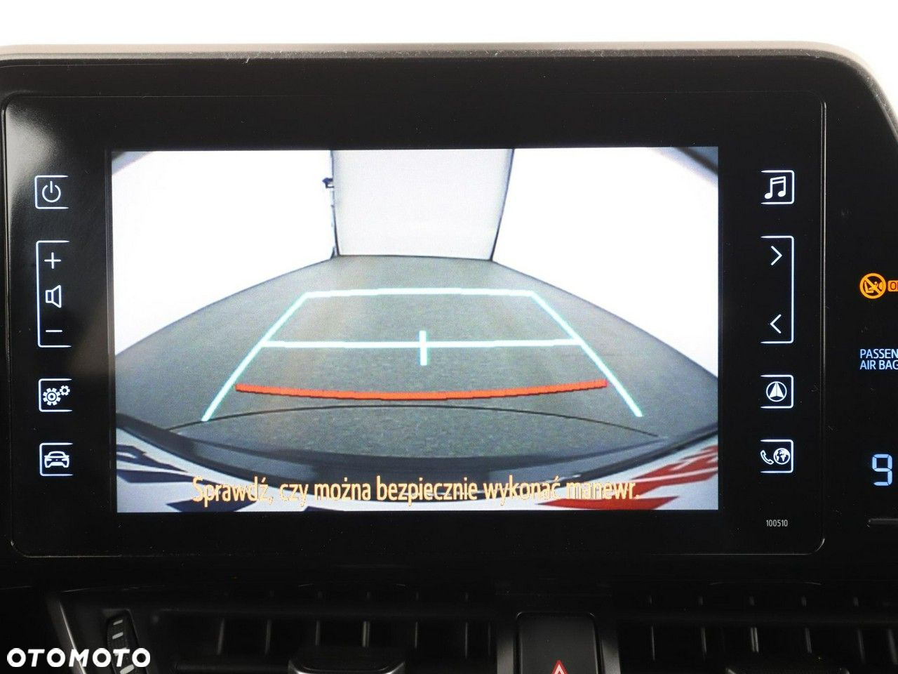 Toyota C-HR 1.8 Hybrid Dynamic - 24
