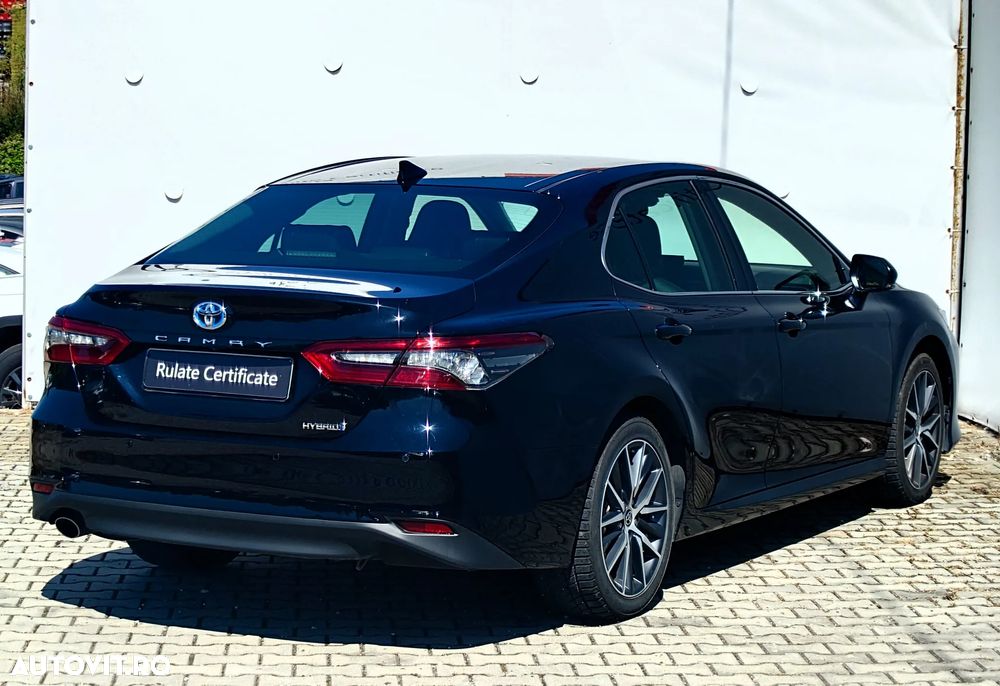 Toyota Camry 2.5 Exclusive - 9