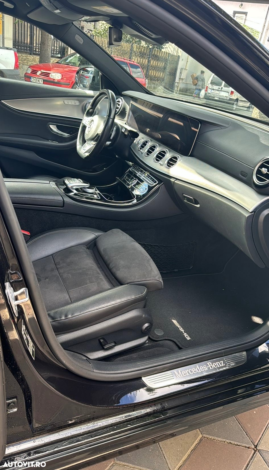 Mercedes-Benz E - 8