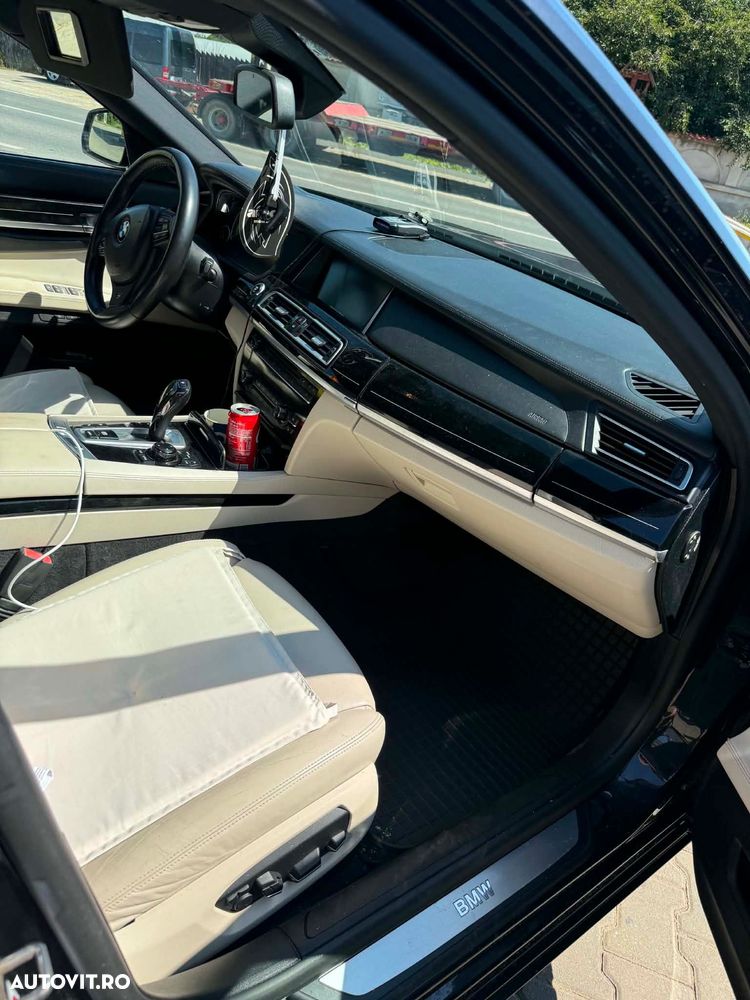BMW Seria 7 730d Aut. - 8