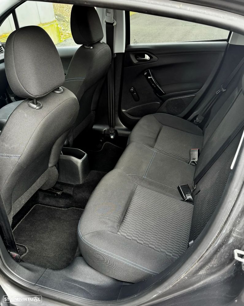 Peugeot 208 1.5 BlueHDi Signature - 14