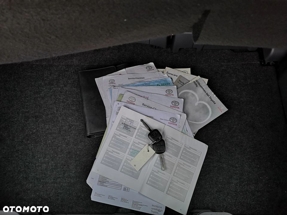 Toyota Yaris - 38
