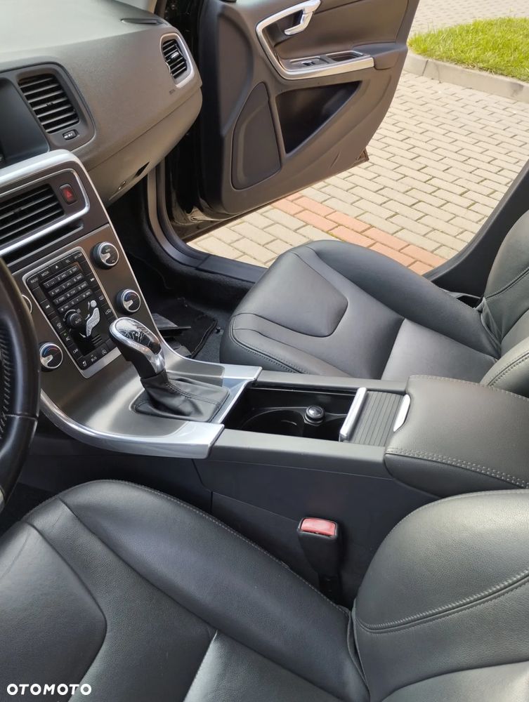 Volvo S60 T5 Powershift Momentum - 15