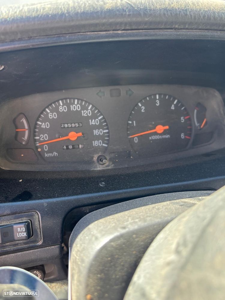 Mitsubishi L200 - 6