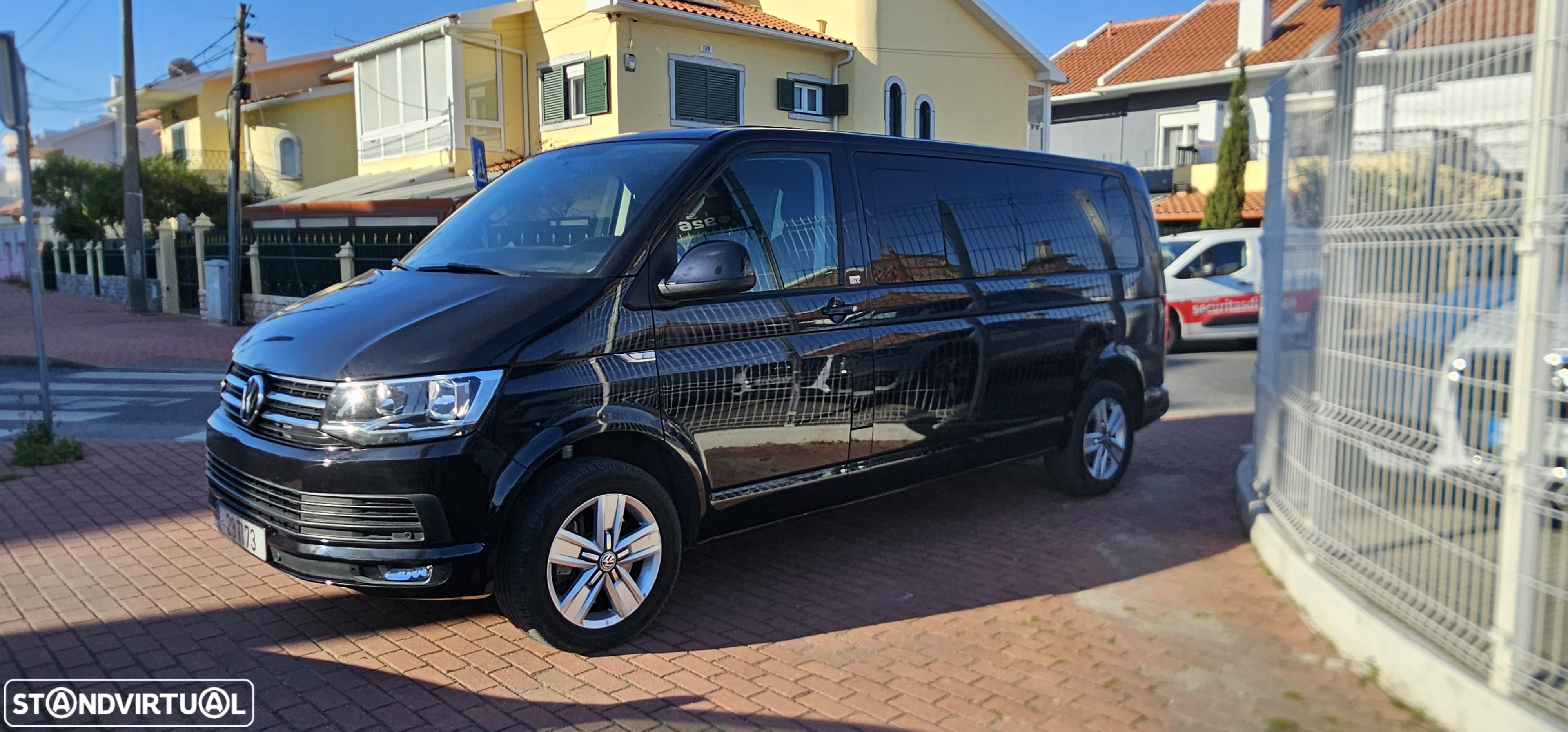 VW Multivan 2.0 TDi BM Longa Comfortline DSG - 3