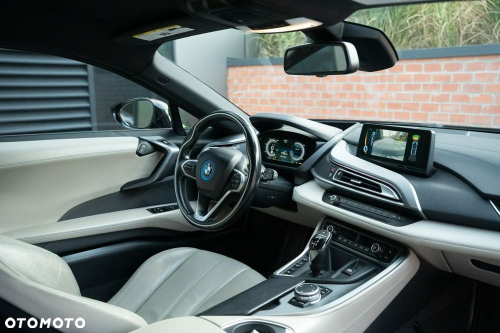 BMW i8 Standard - 8