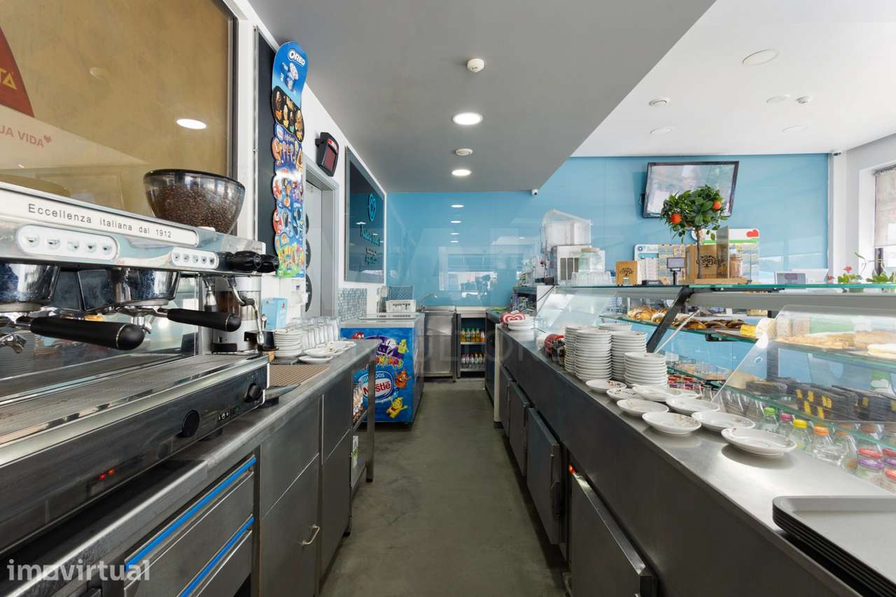 Trespasse de Espaço Comercial/ Pastelaria em Peniche - Grande imagem: 5/24
