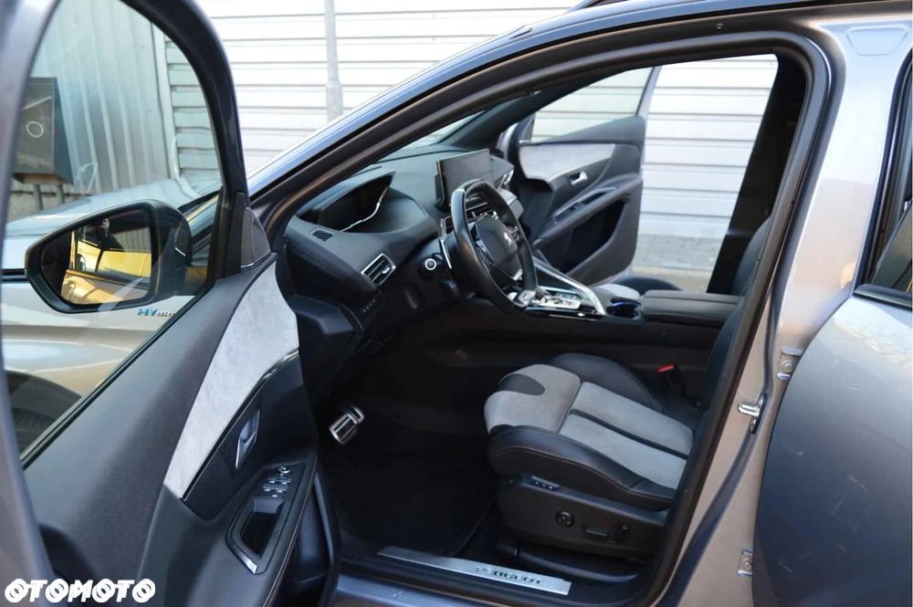 Peugeot 3008 1.6 PureTech GT S&S EAT8 - 16