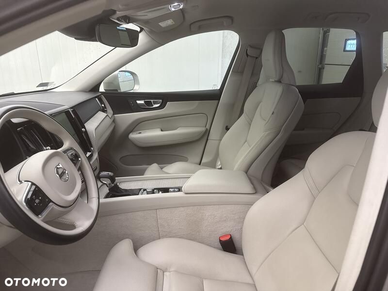 Volvo XC 60 T4 Inscription - 11