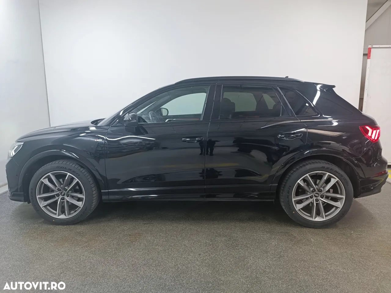 Audi Q3 35 TDI quattro S tronic S line - 2