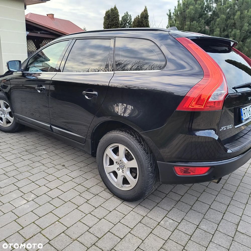 Volvo XC 60 DRIVe R Design - 24