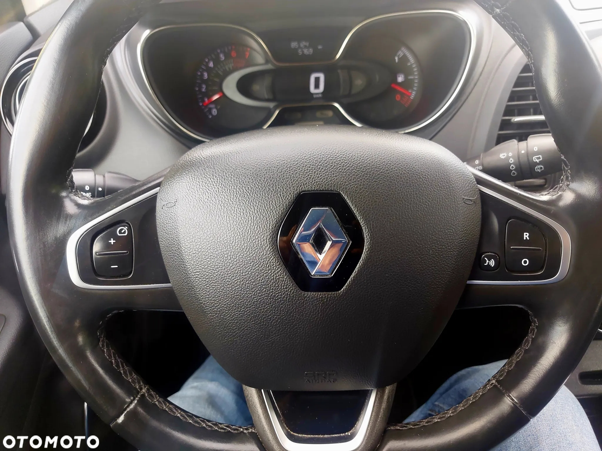 Renault Captur TCe 130 GPF INTENS - 28