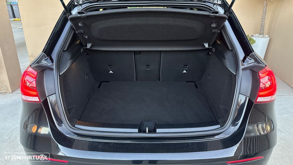 Mercedes-Benz A 180 AMG Line - 28