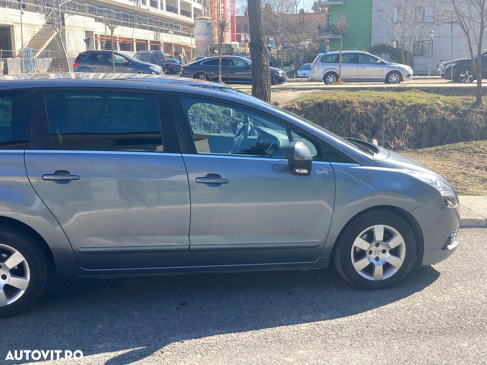 Peugeot 5008 HDI FAP 150 Family - 23