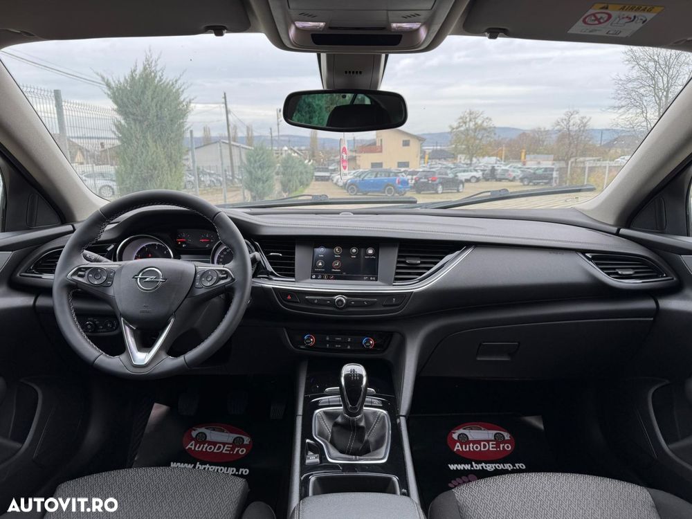 Opel Insignia - 8
