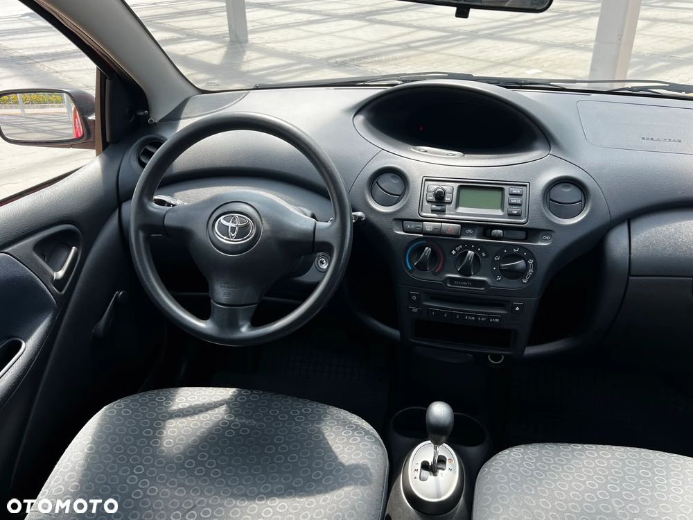 Toyota Yaris 1.0 Sol MM - 14