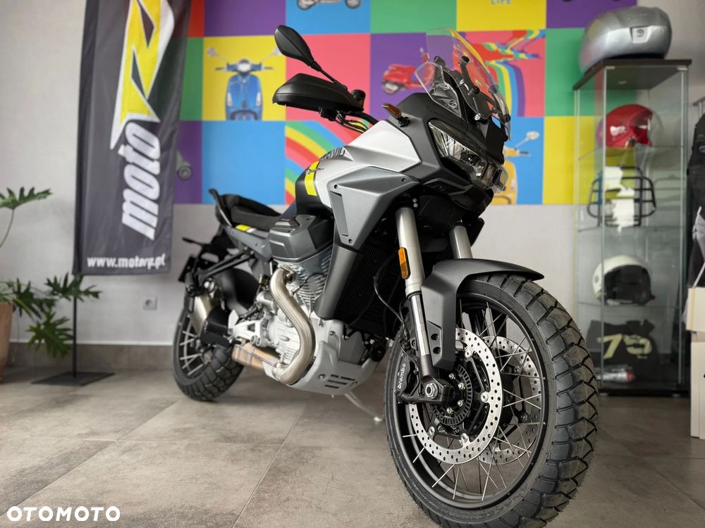 Moto Guzzi Stelvio - 1